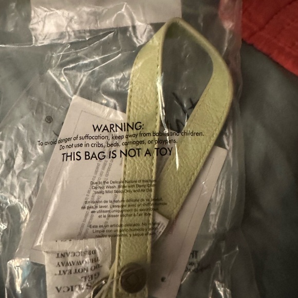 Thirty-One Cream Wallet - Picture 3 of 9